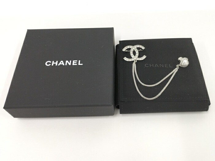 Chanel Silver CC Crystal Heart Link Brooch with Original Box