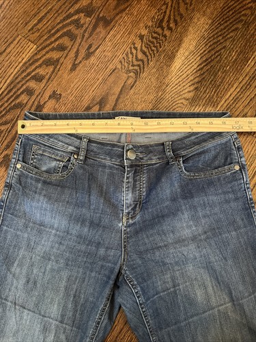 Cabi Womens Jeans Straight Leg Mid Rise Blue Stretch Denim Size 10 - Picture 7 of 8