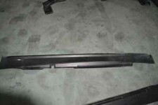 51777148680 seitenschweller rechts BMW SERIE 1 BERLINA E81E87 118D 2007 133657