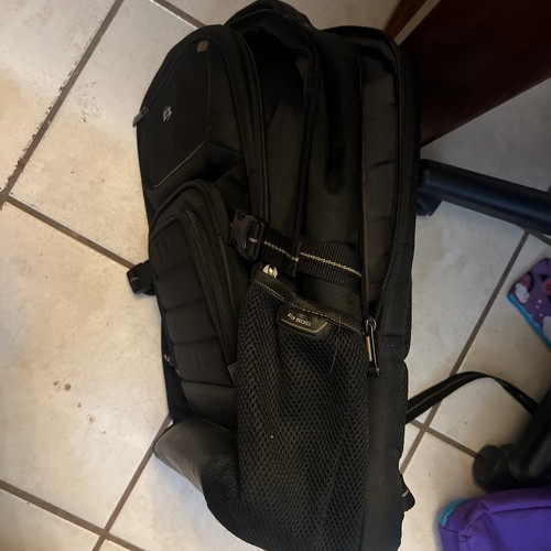 Mochila para portátil Solo New York Arc 17,3 pulgadas, negra PERFECTO ESTADO - sin etiquetas - Imagen 5 de 6