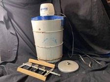 Handyfreeze Vintage Ice Cream Maker - with Wooden Paddles and Bucket