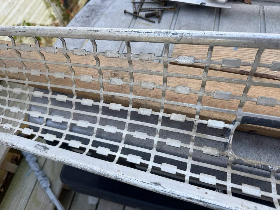 Ford Galaxie 500 1963 parrilla delantera Foto 3 de 4