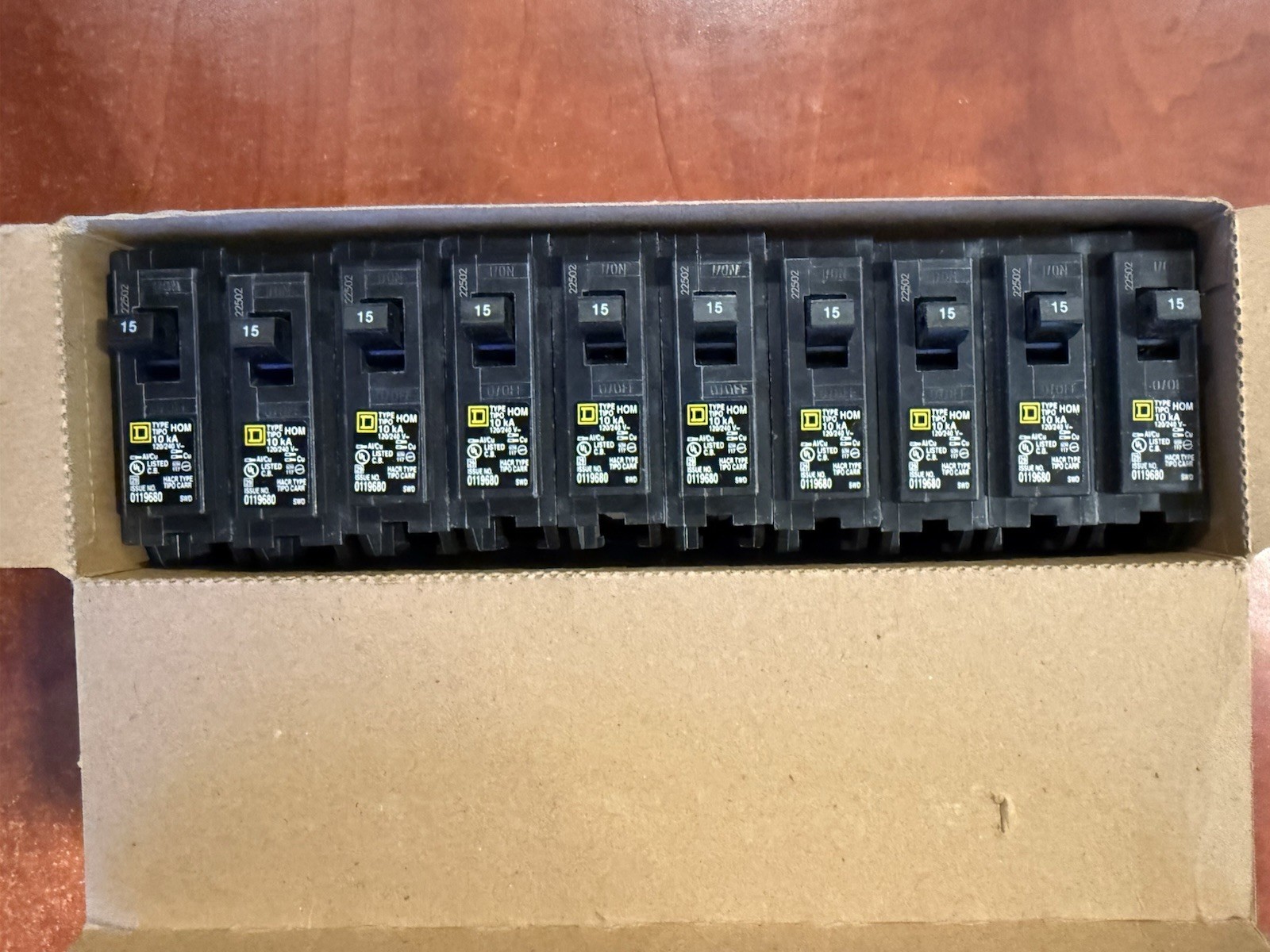 스퀘어디 홈라인 HOM115 15A 1극 120/240V AC 플러그온 차단기 10개입 2