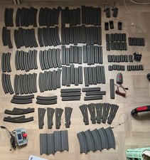 Großes N Modellbahn Konvolut Loks Waggons Häuser Märklin / Minitrix 