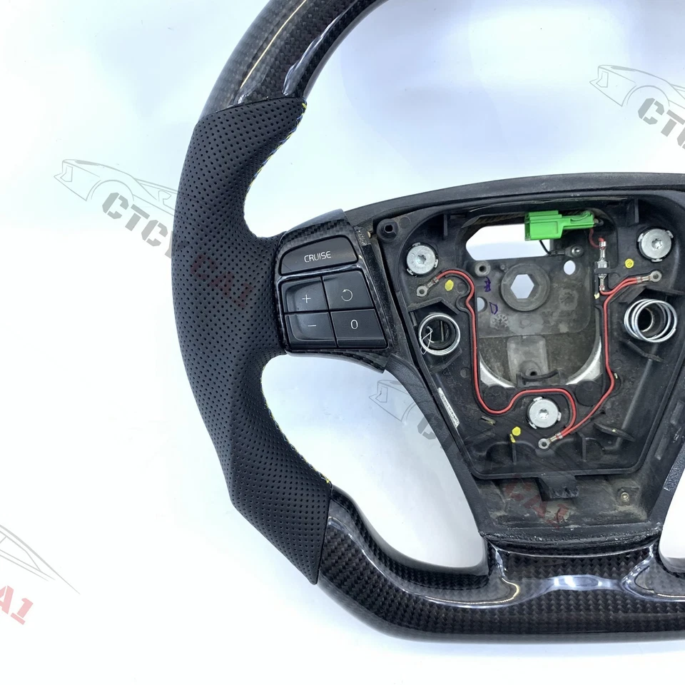 Volante de fibra de carbono personalizado para Volvo S40 V50 C30 C70 2004-2013 con moldura Foto 3 de 4