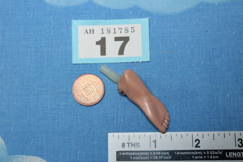 Original Vintage Action Man Palitoy Right Foot CB1145e - Picture 3 of 3
