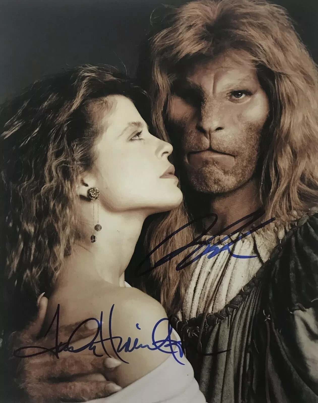 linda-hamilton-and-ron-perlman-beauty-and-the-beast-autographed-ebay