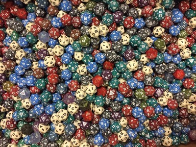 Lot Of 50 Assorted Twenty Sided Dice D20 RPG magic spin down life counter DEAL!!