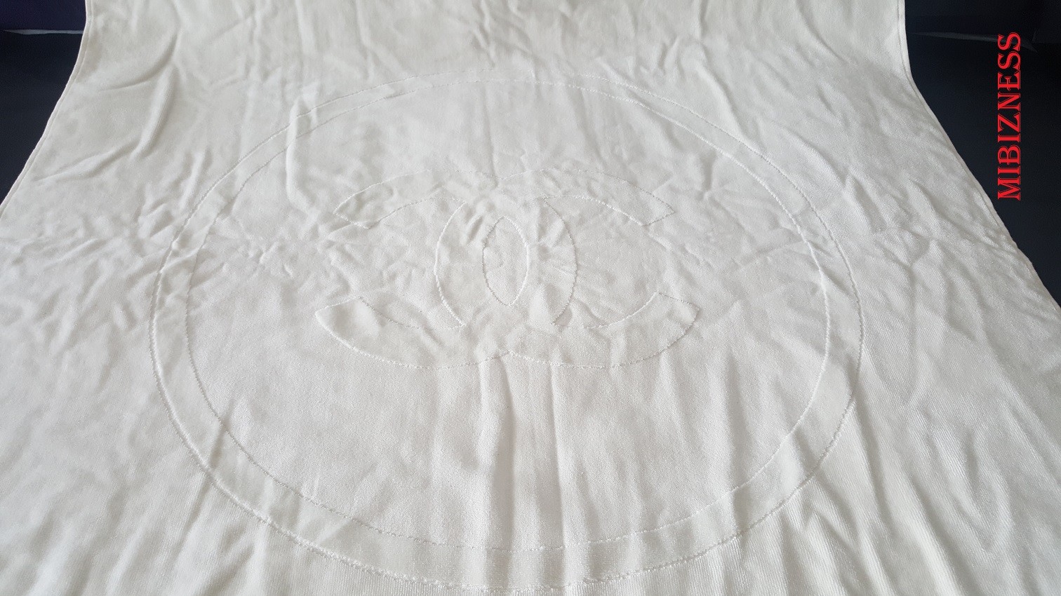 NEW XL CHANEL BEACH BATH SHEET TOWEL FLOOR MAT CC LOGO AUTHENTIC XLARGE