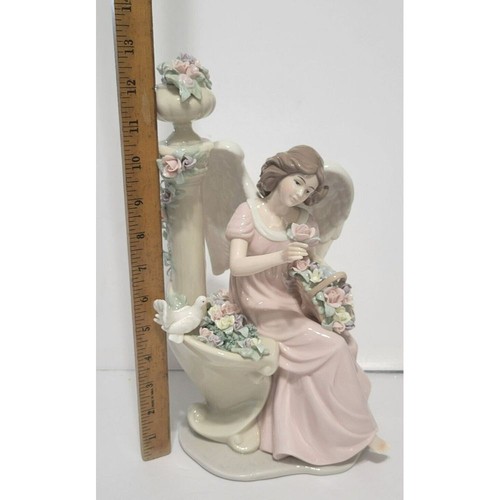 Members Mark Hand Painted Porcelain Figurine Holiday Collections 2005 - Picture 16 of 19