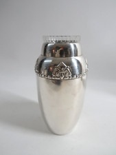 antike Vase mit Lilienmuster,  Victoria Dänemark versilbert