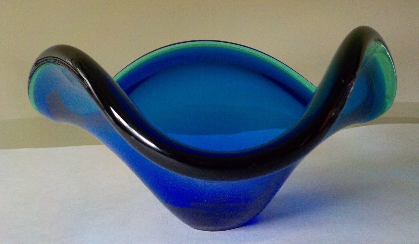 MidCentury Modern Blue to Aqua Sculptural Glass Bowl eBay
