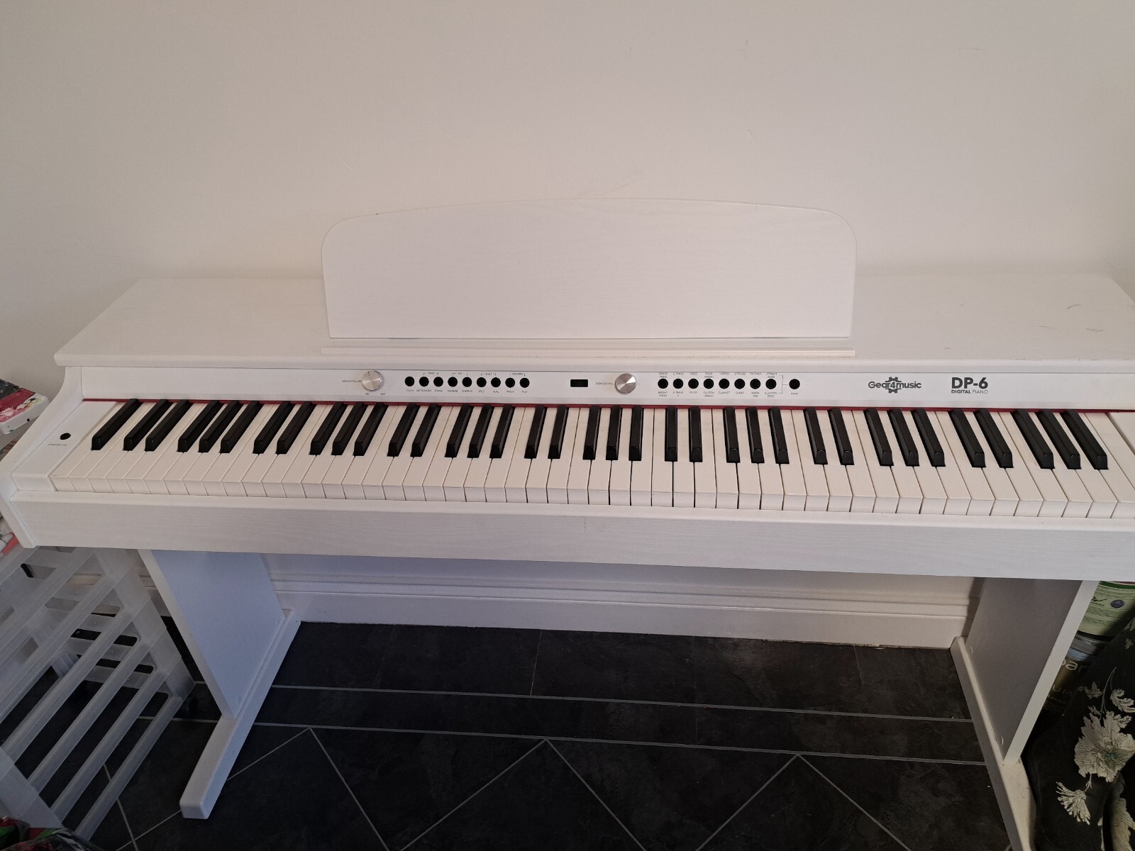 DP6 Digital Piano by Gear4music, White RRP £349 eBay