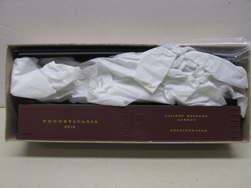 COCHE REFRIGERADO EXPRESS ROUNDHOUSE/BEV BEL~PENNSYLVANIA 50' # 2912~KIT~ESCALA HO | Zustand: New