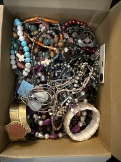 Huge Lot Of Stone Shell Natural Jewelry All Wearable! 4..6Lbs! Nice Lot!