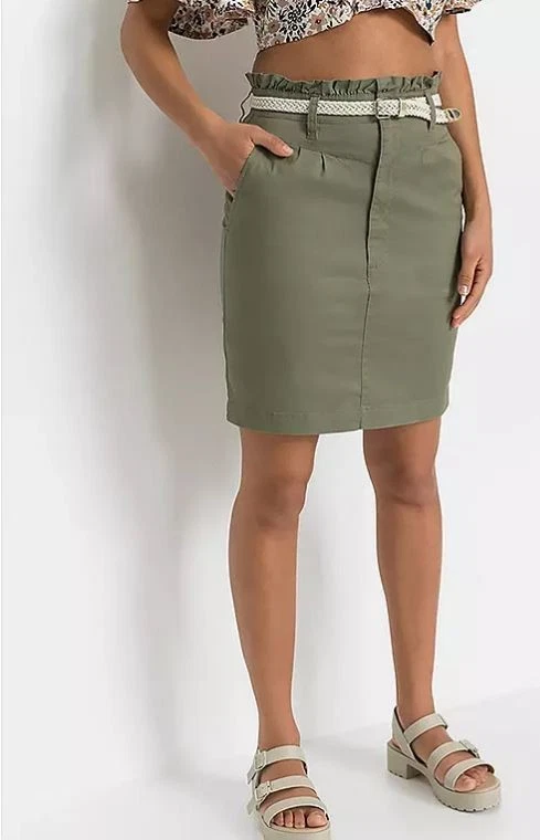 FREEMANS Ruffled Waist Skirt in Olive (fm265-2)
Opens in a new window or tab