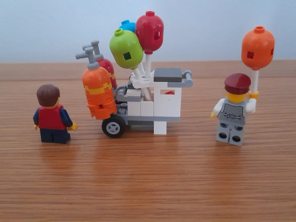 LEGO Creator 40108 Balloon Cart, photo 4 of 5
