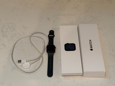 Apple Watch SE 3 GPS, 40mm Midnight Aluminum Case with S/M Midnight Sport Band
