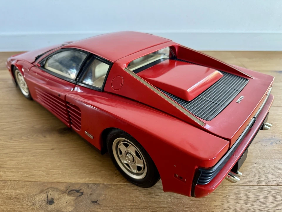 Pocher Rivarossi Ferrari Testarossa 1:8 - Bild 2 von 4