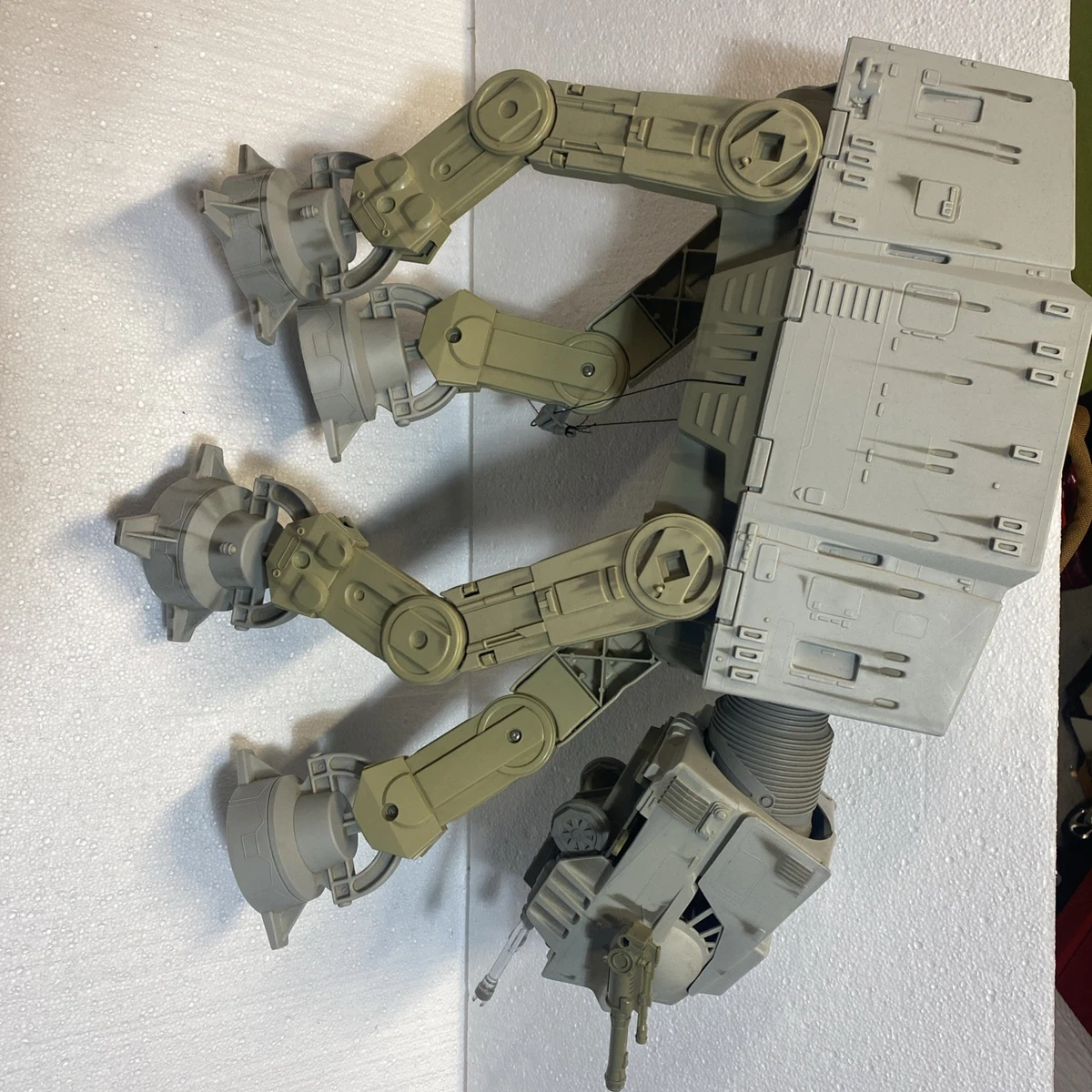 Hasbro AT - AT Walker Star Wars TV, Movie & Video Games Action