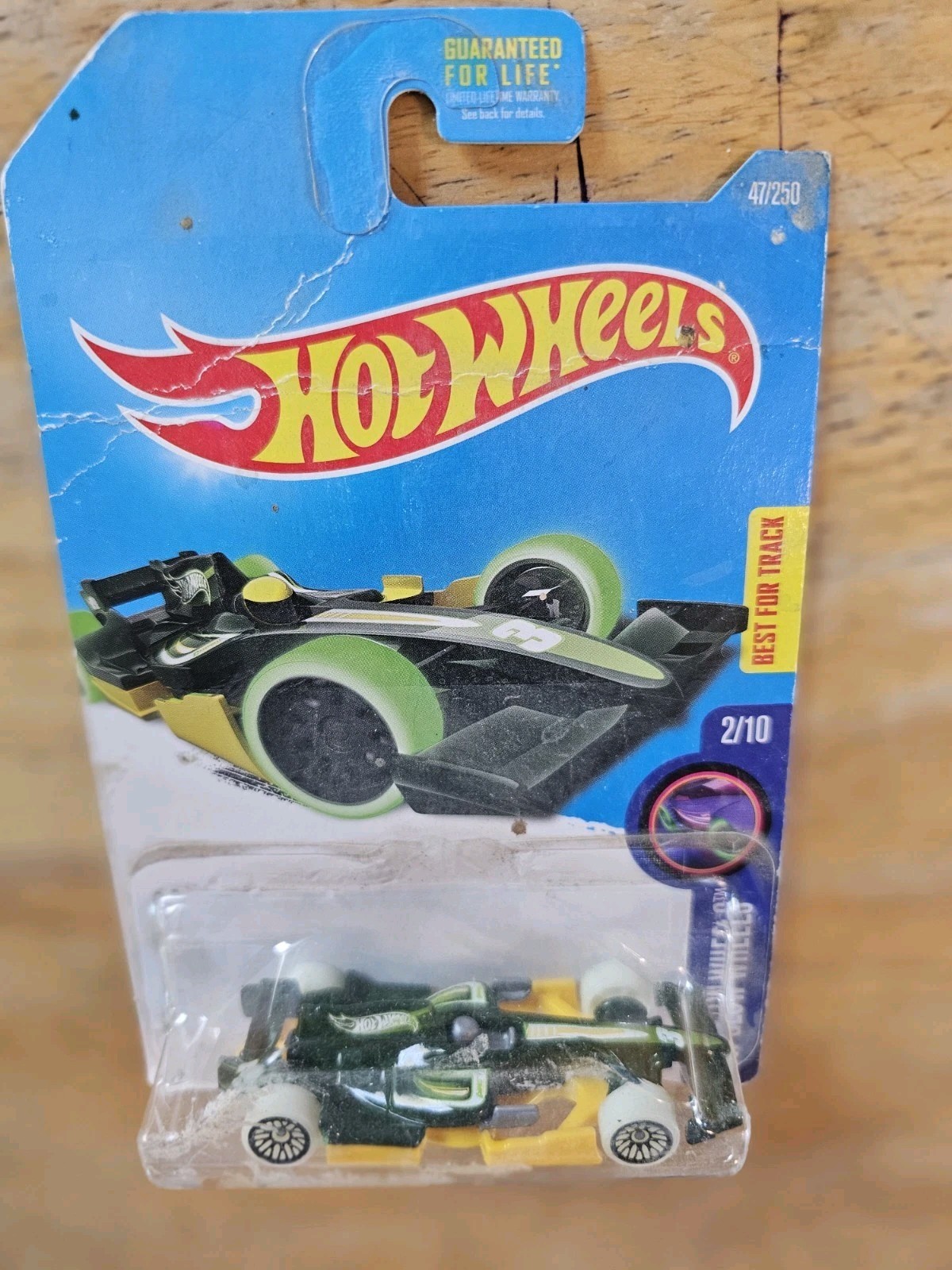 HOT WHEELS F1 RACER, Green; 2016 HW Glow Wheels Series 2/10