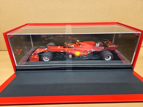 Looksmart Ferrari LS18F1036 1:18 SF21 #55 Carlos Sainz Jr Bahrain GP 2021 - Picture 2 of 11