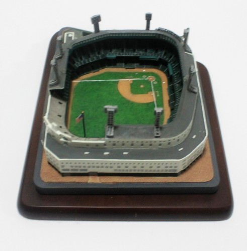 Danbury Mint Tiger Stadium Replica MLB Detroit Tigers Baseball - Picture 8 of 16