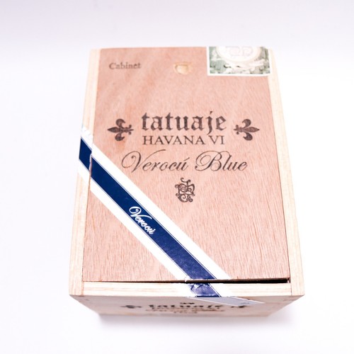 Tatuaje Havana VI Verocu Azul Nº 2 cajas de cigarros de madera vacías 6,25" x 4,75" x 3,75" - Imagen 7 de 9