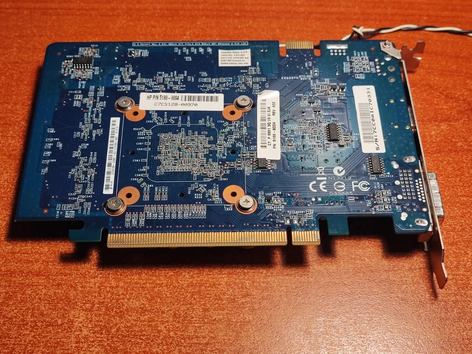 ASUS/NVIDIA GeForce 8500 GT 512 MB DDR2 PCI-E x16 Scheda Video / HP 5188-8004 - Immagine 2 di 4