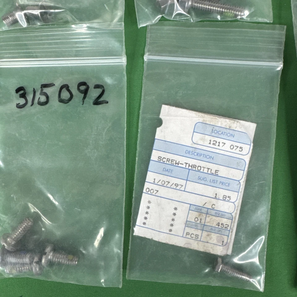 Misc lot of 27 OMC Evinrude Johnson Bolts-Screws 912474 317624 328726 316563 - Image 2 of 4