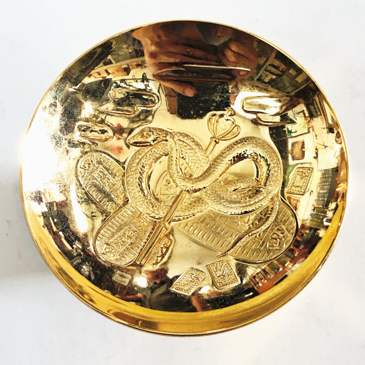 KOKUSAI SANGYO M‐36 GOLD (24K) Japanese Sake Cup Sakazuki Vtg Zodiac Snake Oban Gold Plated