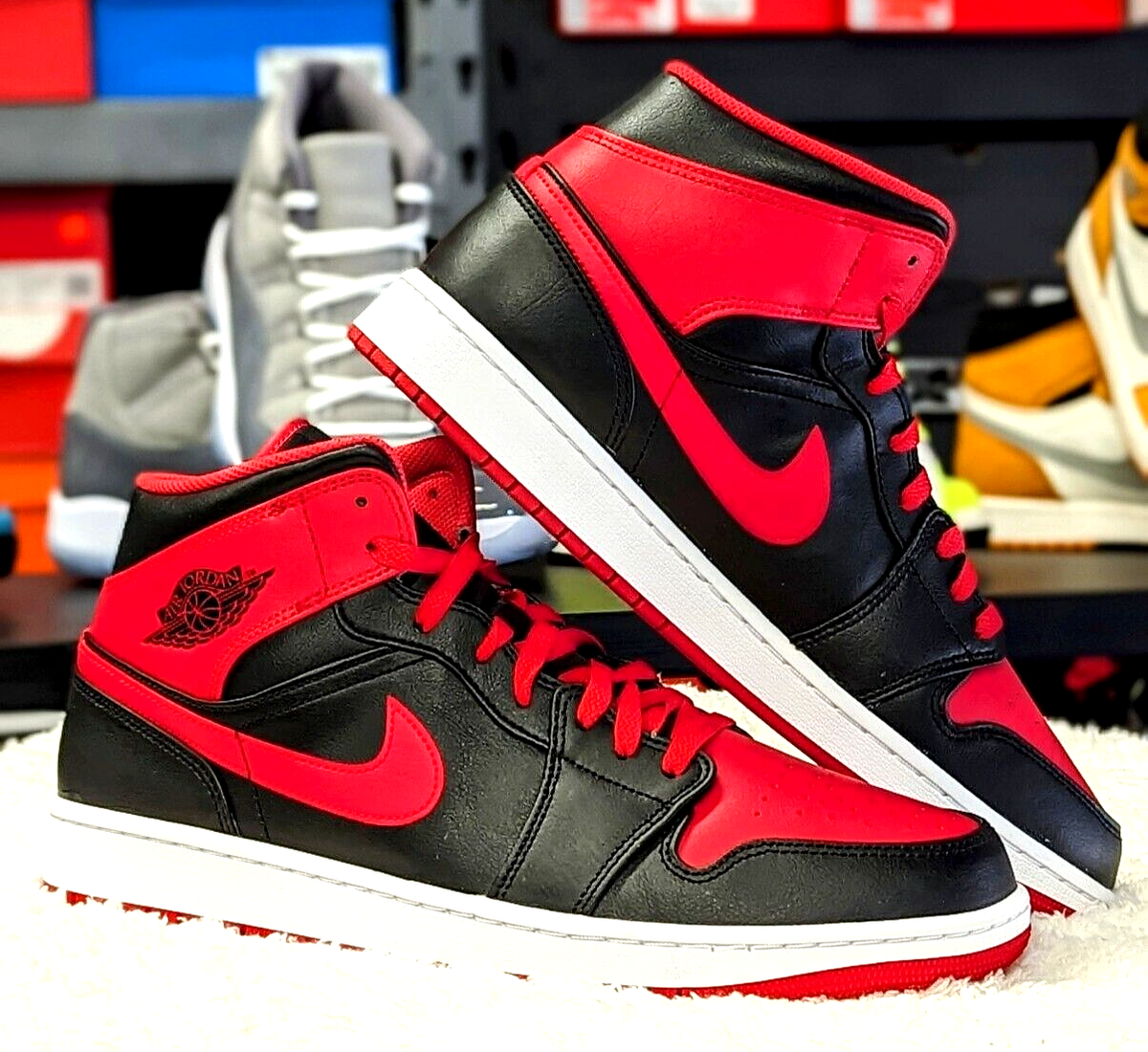 Nike Air Jordan 1 Mid 