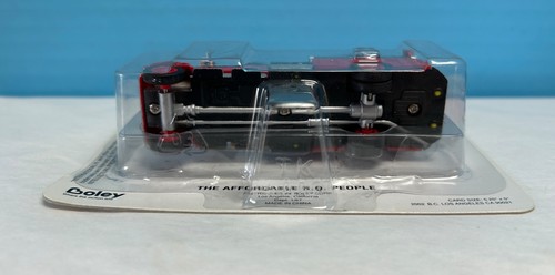 Boley #4010-13 Red Int'l Double Cab Emergency Fire Truck w/Black Top & Lights - Picture 6 of 7