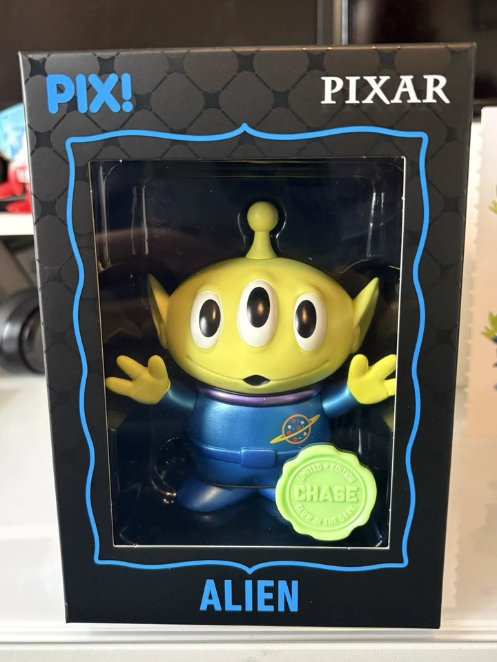 Thrilljoy Pix! Pixar Toy Story Alien Glow Chase w/ Soft Protector - Image 2 of 4