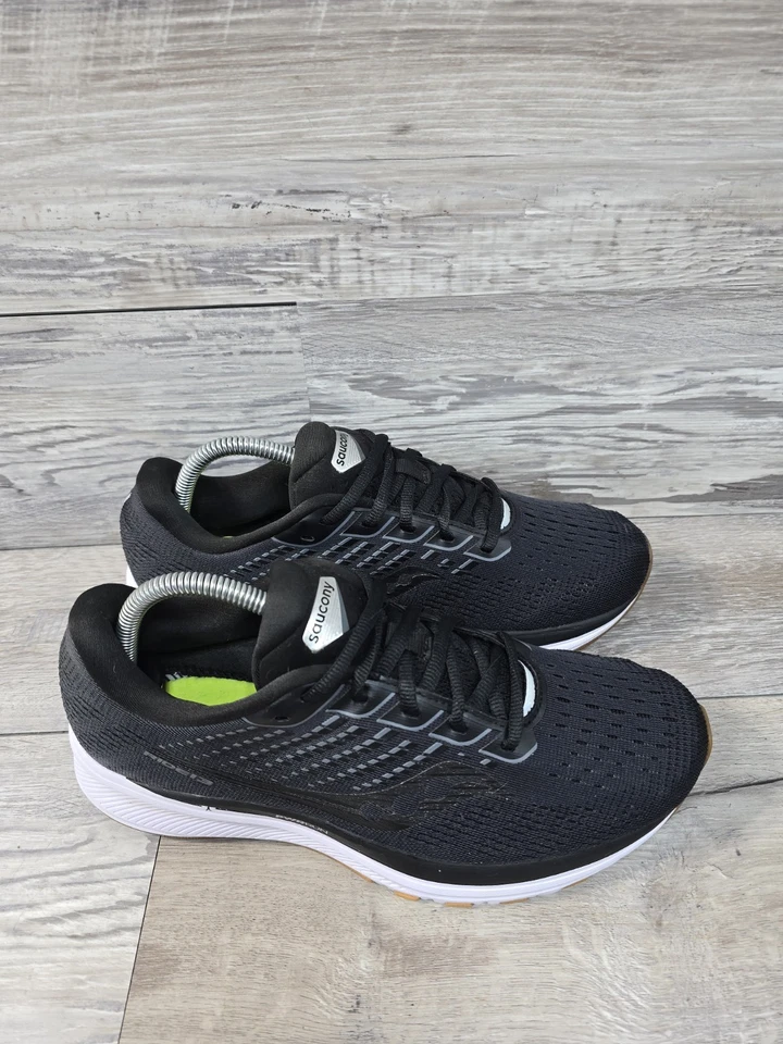 Zapatillas deportivas Saucony Ride 13 para mujer grises negras talla 9 Foto 2 de 4