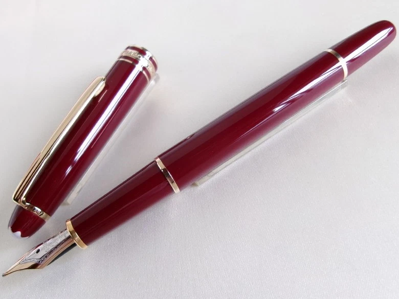 Gold, 14K Nib Collectible Montblanc Fountain Pens for sale | eBay