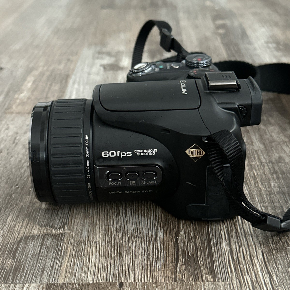 Casio PRO EX-F1 6MP Optical 12x ZOOM 60fps Digital Camera *GOOD