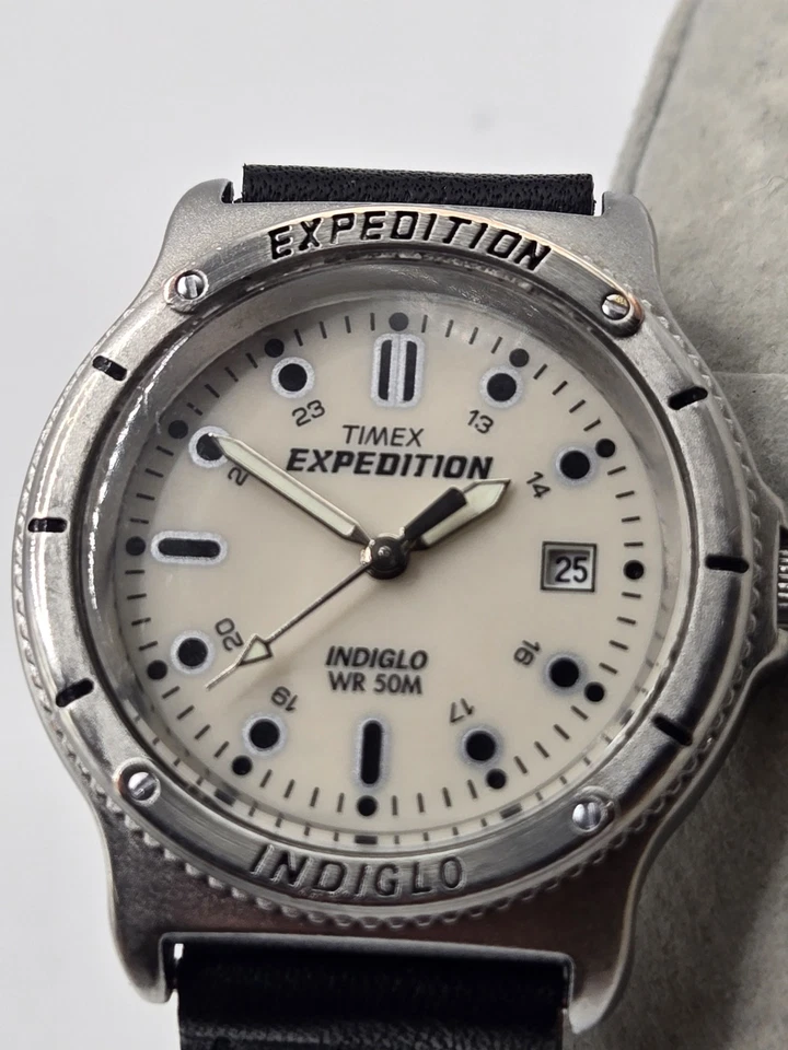 Reloj Timex Expedition Indiglu 30mm Foto 2 de 4