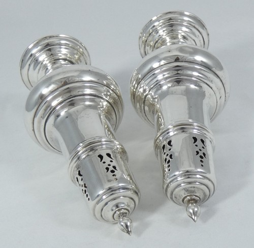 Par de Antiguos Moldes de Azúcar de Plata Esterlina 1894 Victoriana 1894 Agitadores Ramidores Castor - Imagen 3 de 11