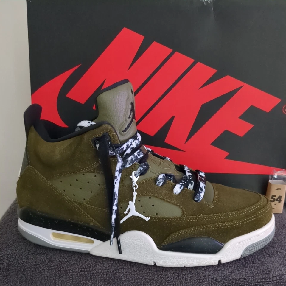 Talla 10 - Jordan Son Of Mars Lona Oliva Baja Foto 2 de 4