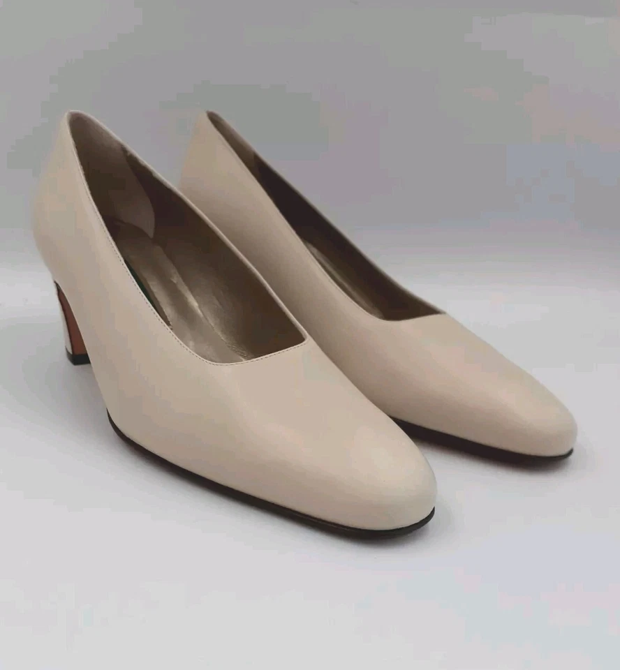 Zapatos de salón COLE HAAN vintage para mujer 6,5 M marfil clásicos de cuero hechos en Italia nuevos con caja Foto 2 de 4