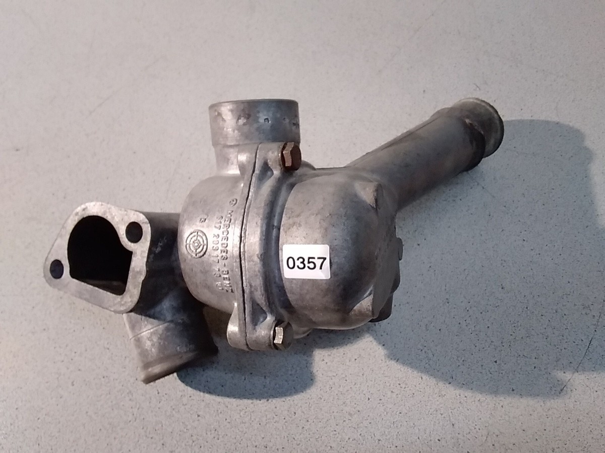 ORIGINAL Mercedes OM617 W123 126 Diesel Thermostatgehäuse 