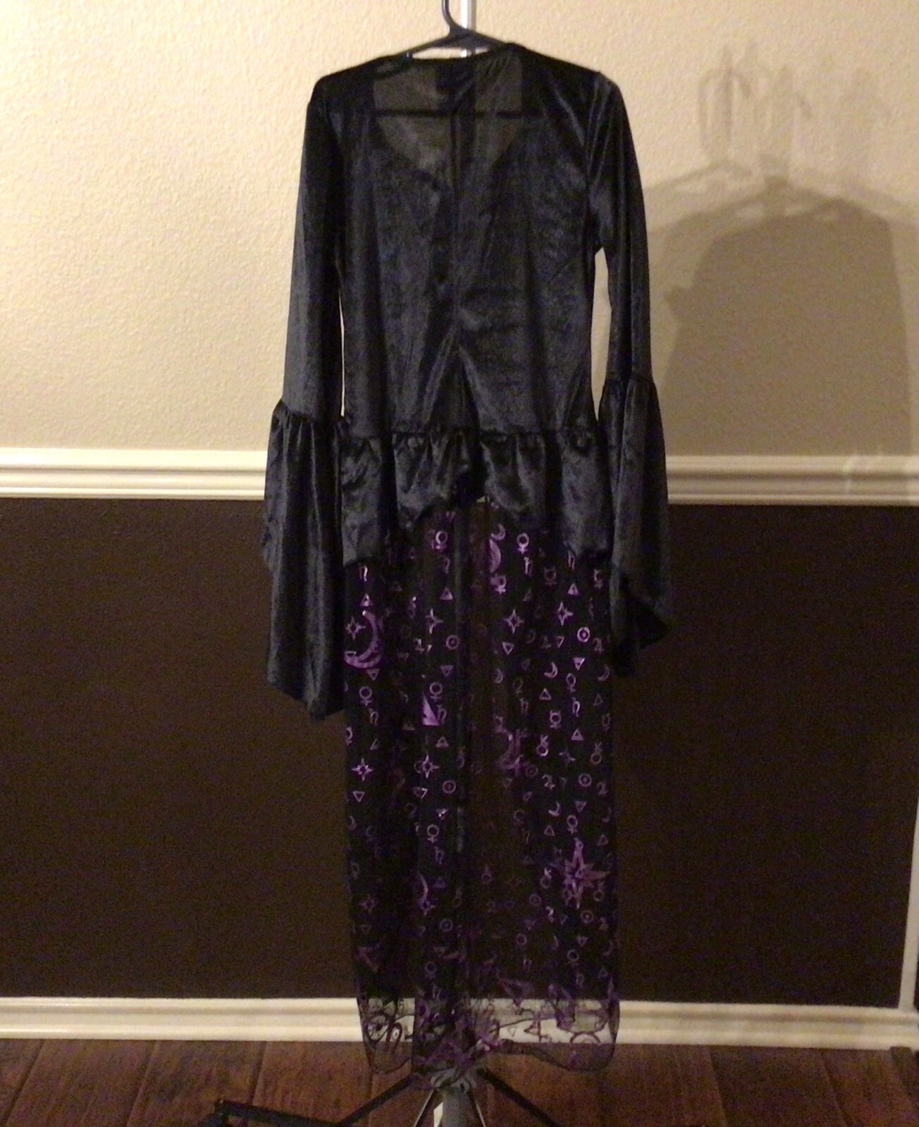 Picture 2 of 4