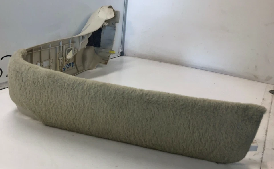 02-05 Lexus SC430 Asiento de pasajero delantero Cubierta de panel de ajuste inferior OEM 7181124140 Foto 3 de 4