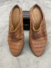 Universal Thread Kallie Cognac Mules Women  s Sz 7.5 Woven Heeled Shoes Preppy