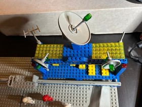 LEGO Beta I Command Base (6970) Classic Space Set, Vintage, Minifigures