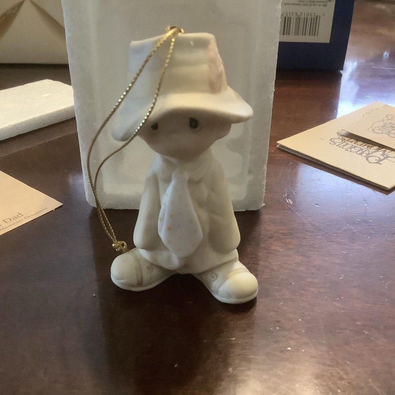 Precious Moments TO A SPECIAL DAD Ornament in Box Enesco 1983