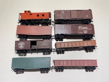 Lot of 8 Roundhouse MDC Built Freight Cars - Boxcars, Gondolas, Etc. No Boxes