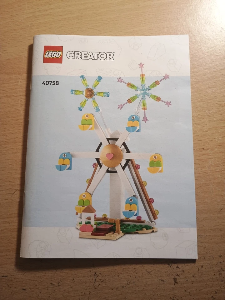 LEGO 40758 Celebration: Ferris Wheel with Fireworks, photo 2 of 5