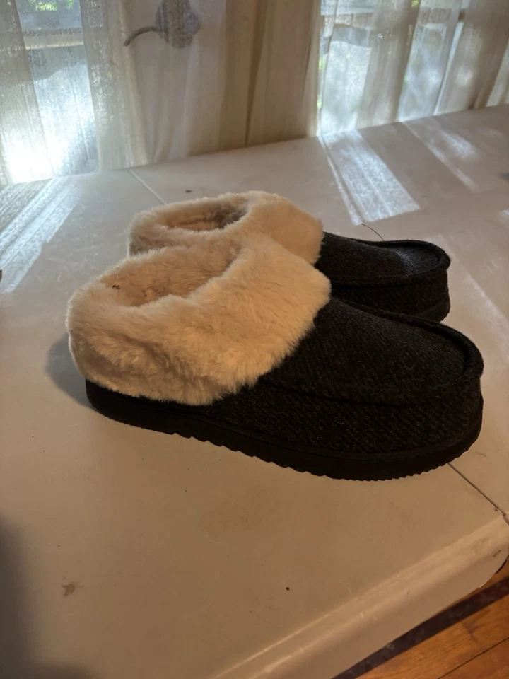 Zapatillas zueco de espuma viscoelástica para interiores/exteriores NEGRAS Dearfoams para mujer talla M 7-8 Foto 2 de 3